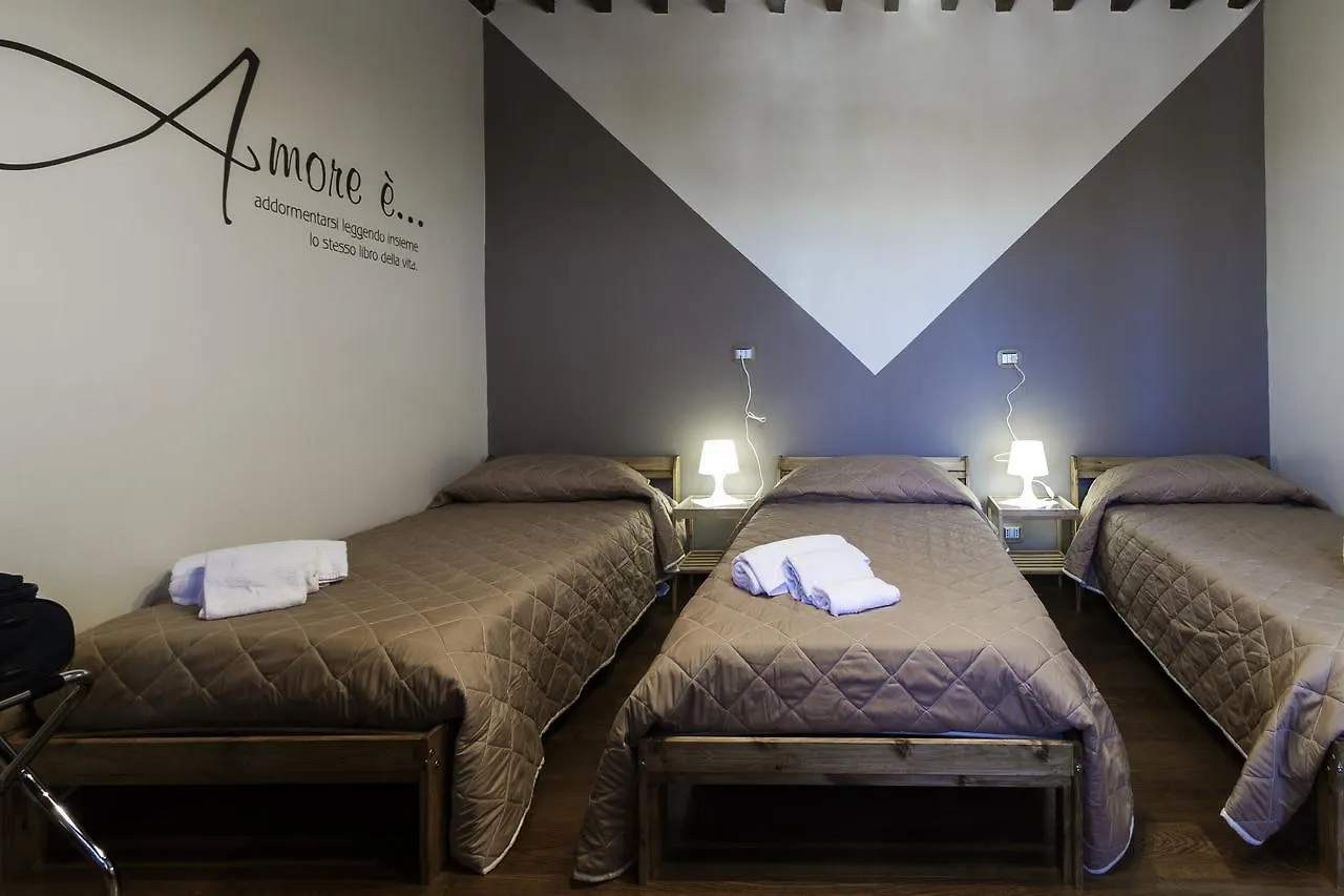 Flori'S Bed & Breakfast Viareggio Italy