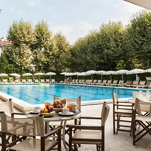 Hotel Grand Royal