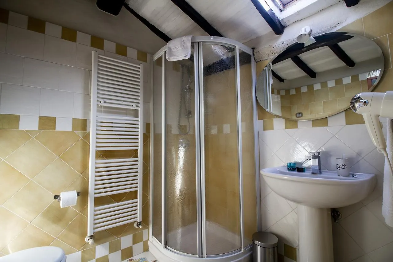 Flori'S Bed & Breakfast Viareggio 3*,  Italy