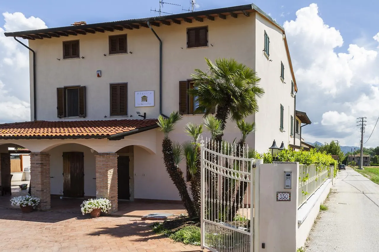 Flori'S Bed & Breakfast Viareggio