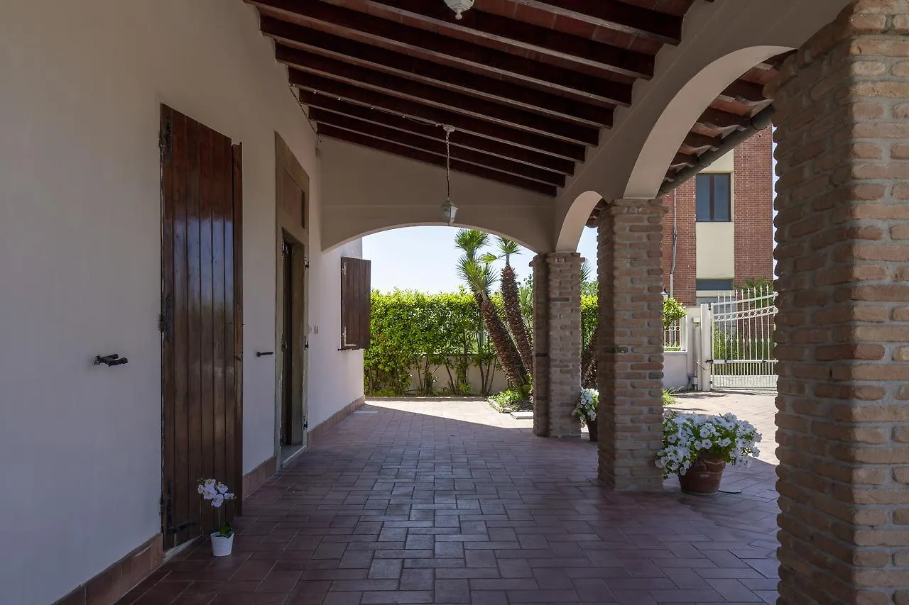 Flori'S Bed & Breakfast Viareggio