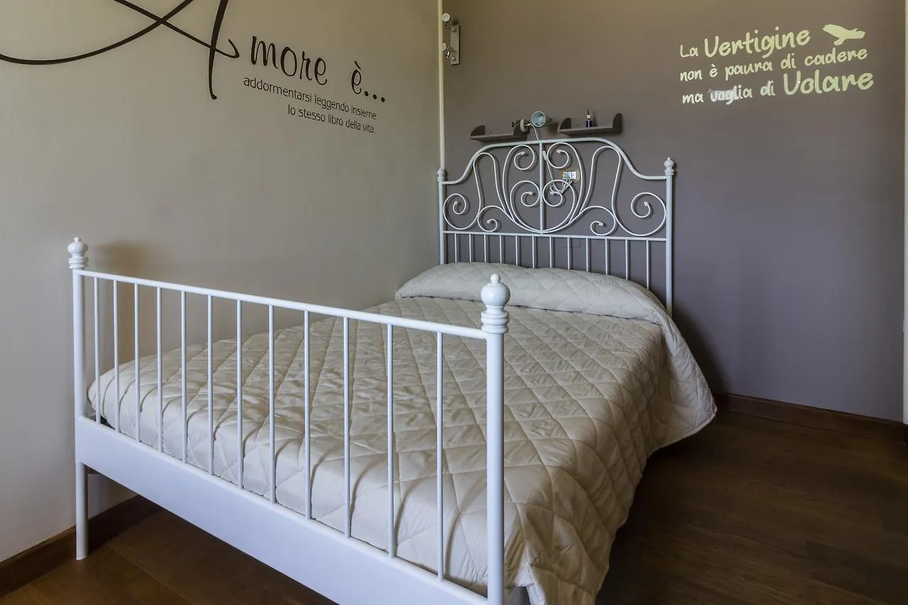 Flori'S Bed & Breakfast Viareggio Italy